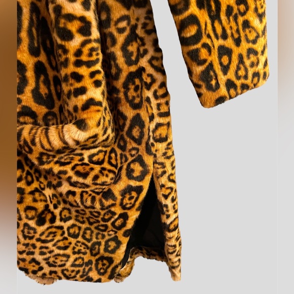 New Eco Fur Coat ( NOT Genuine/Real) Size S-M Looks and feels like real. - Picture 4 of 4